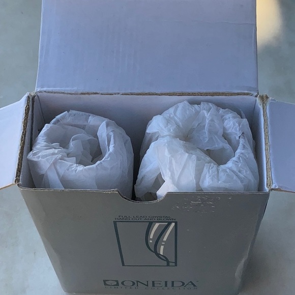 ONEIDA LIMITED EDITION CORDIAL CASHMER PINK 5 INCH CRYSTAL SET OF 2 NIB - Picture 7 of 7